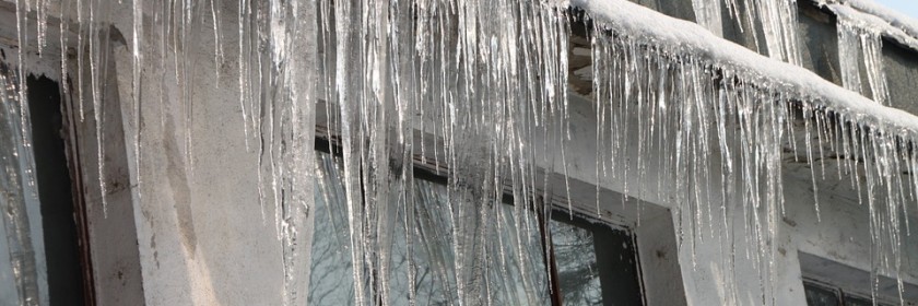 Gatineau roofing has to be able to stand up to long and often harsh winter weather to avoid all-too-common problems.